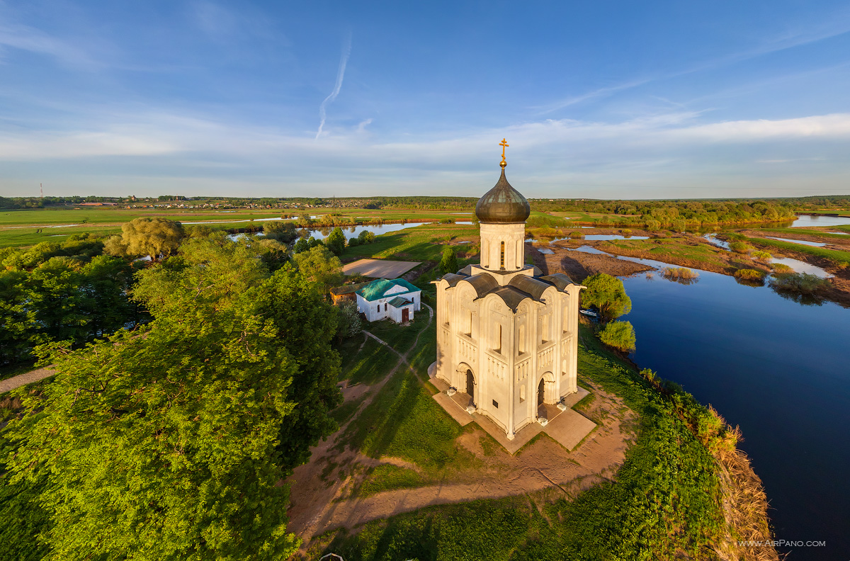 Храм Покрова-на-Нерли, Боголюбово (Bogolyubovo, Church of the Intercession on the Nerl)
